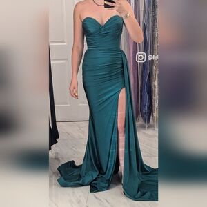 NWT Portia And Scarlett Green Strapless Evening Gown